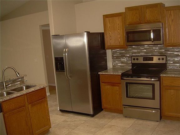 2nd image of 301 Heronwood Cir