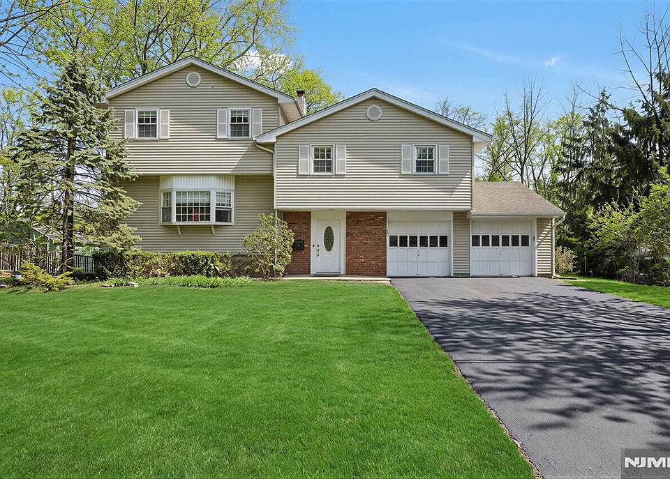 1st image of 115 Southern Pkwy