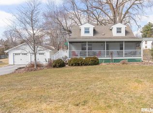 122 Short St, BETTENDORF, IA 52722