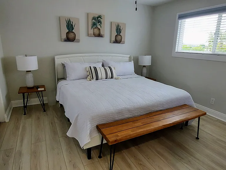 1295 Harold Ave — Photo 3