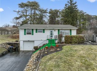 161 Ridgeview Dr, Aliquippa, PA 15001