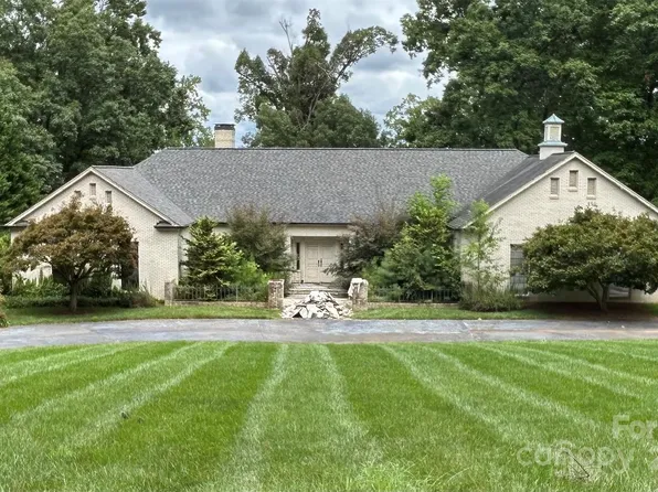 131 Dogwood Ln, Shelby, NC 28150