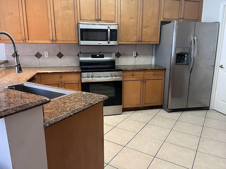 2064 Reston Cir — Photo 24