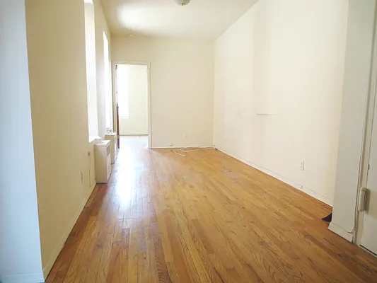 Rented by Waverly Realty Associates | media 19