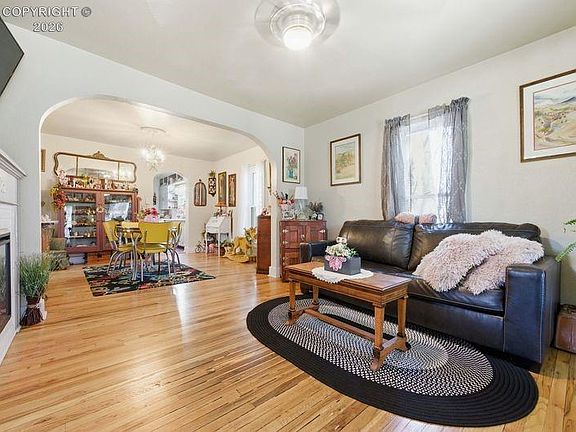 3rd image of 233 W Catlin Ave