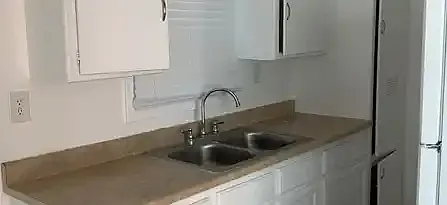 1025 Gladys Ave — Photo 15