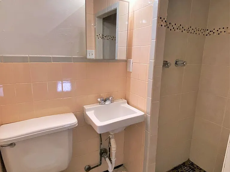 5407 Stanton Ave — Photo 2
