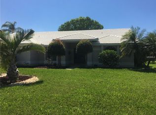 605 Pineneedle Ln, Englewood, FL 34223