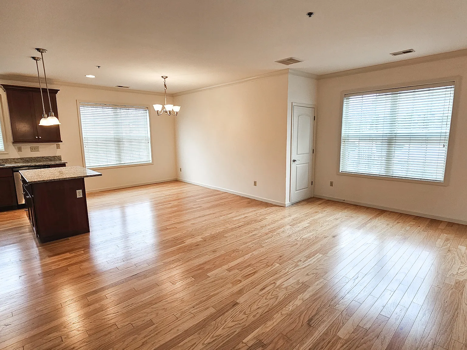 2 bed, 1408 sqft, $3,295 — Photo 2