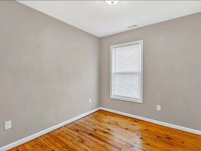 1423 Varnell Ave NE — Photo 15