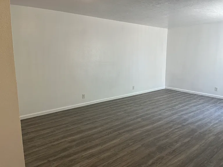 2 bed, 1.0 bath, 800 sqft, $1,135 — Photo 22