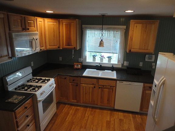 2nd image of 810 S Sheridan Ave