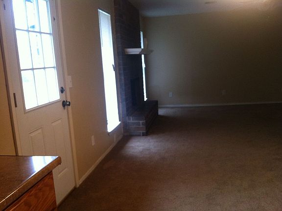 4th image of 13739 S Glen St E