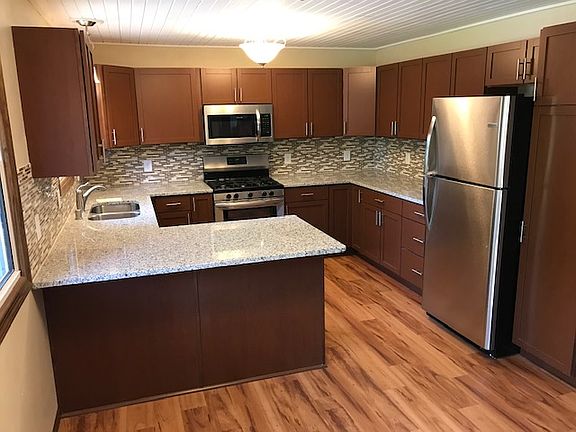 2nd image of 12857 Pierce Pl NE