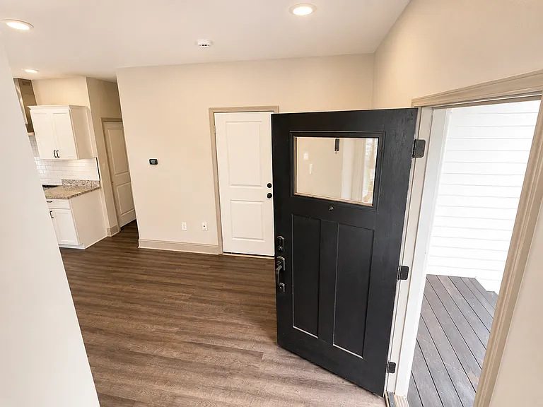 122 N Washington St — Photo 7