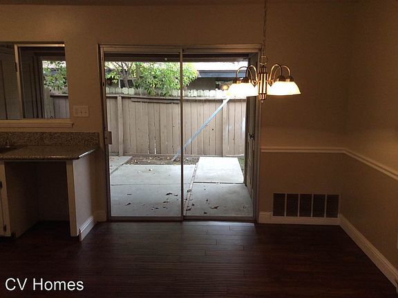 4th image of 3725 N Fruit Ave APT C