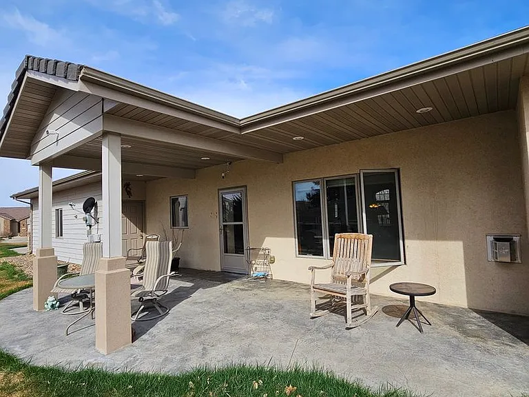 4144 Augusta Dr — Photo 35