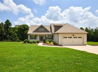 8861 Belews Ridge Rd, Stokesdale, NC 27357