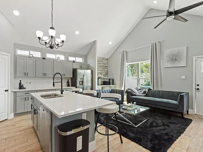 5607 Bacher St #B — Photo 4