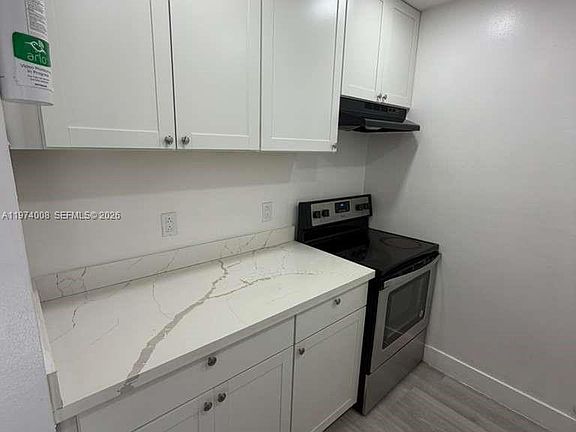 2nd image of 2319 Johnson St #2319