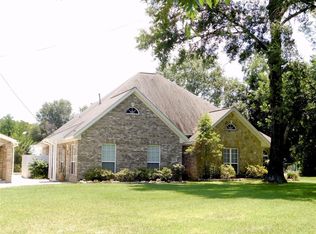 1836 Willow St, Liberty, TX 77575