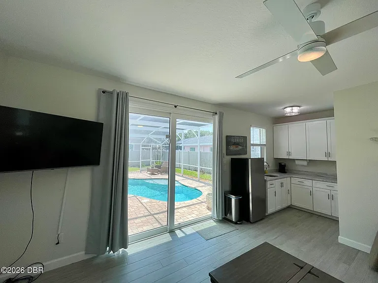 208 Hillsboro St — Photo 56