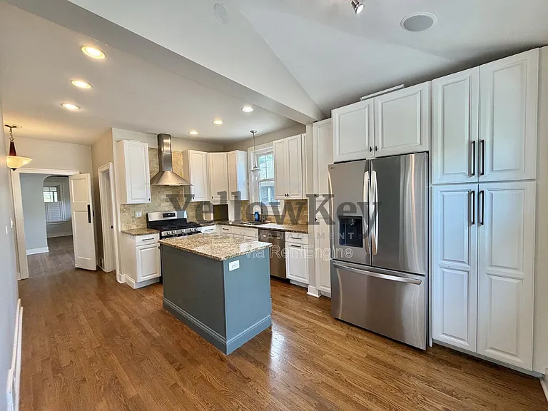376 Hill Ave — Photo 6