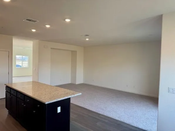 419 Barrett Ln, Los Banos, CA 93635