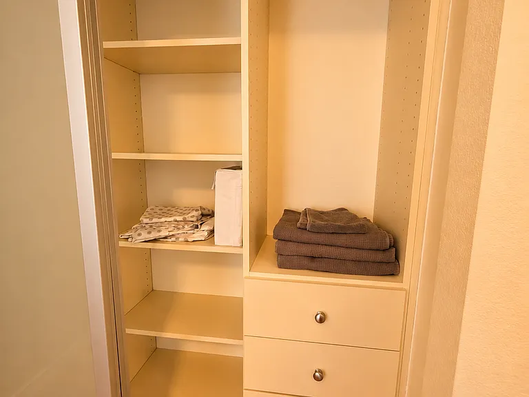 2306 Glenarm Pl #205 — Photo 9