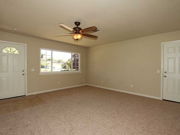 4th image of 9333 Twin Lakes Ave
