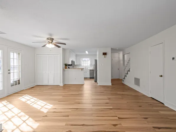 139 Clancy Cir, Cary, NC 27511