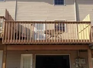 2812 Jfk Rd, Dubuque, IA 52002