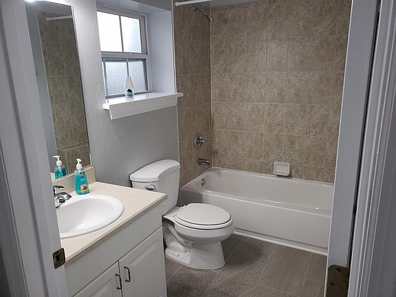4th image of 110 SW 145th Dr Unit 1