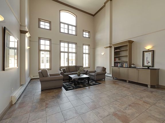 5th image of 1406 Hodgson Way NW #409