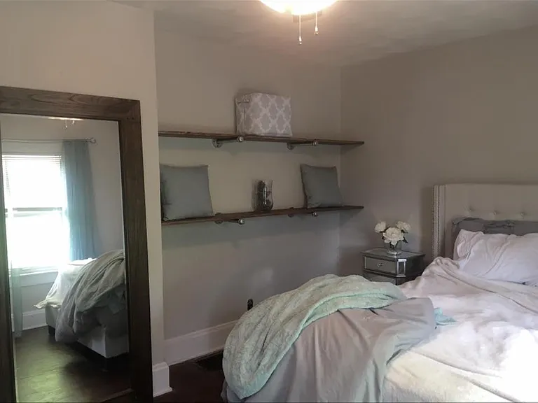514 Clinton St — Photo 5