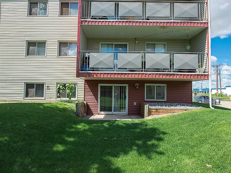 7180 A Parke Ave — Photo 15