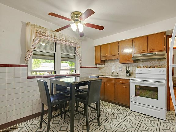 5th image of 4348 W Steins St