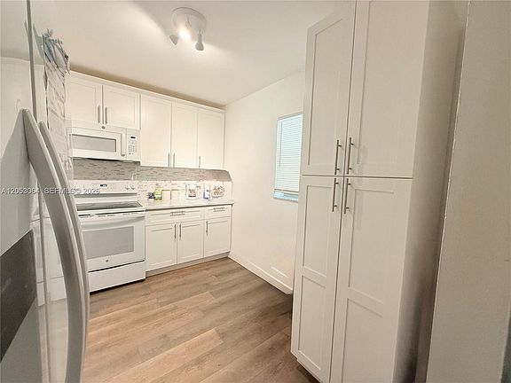 5th image of 1800 SW 81st Ave APT 1118