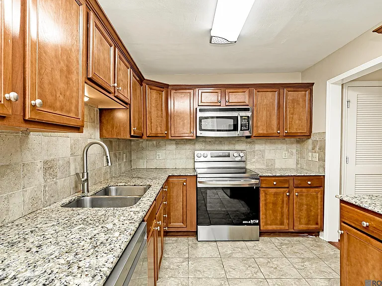 7955 Jefferson Place Blvd #33-D — Photo 4