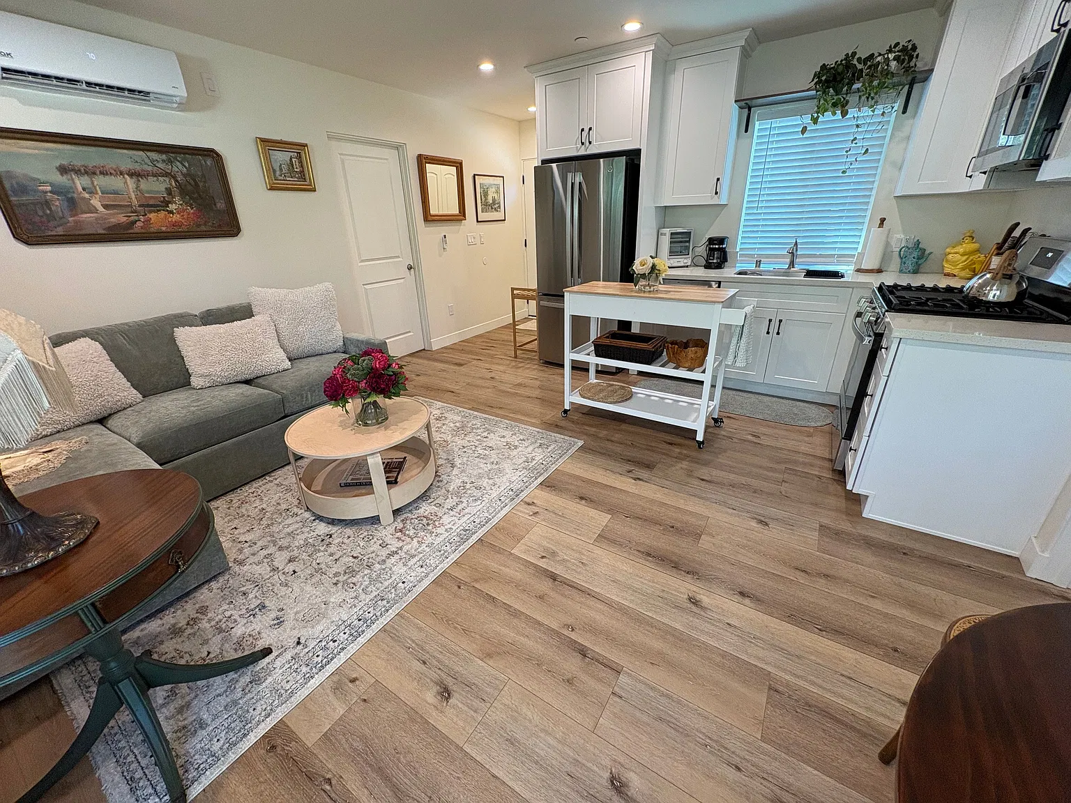 1 bed, 595 sqft, $2,700 — Photo 4