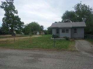 408 W Oklahoma Ave, Blackwell, OK 74631