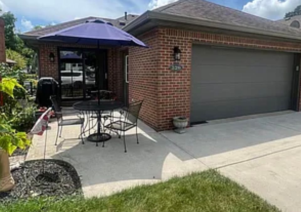 2nd image of 320 Northpointe Ct