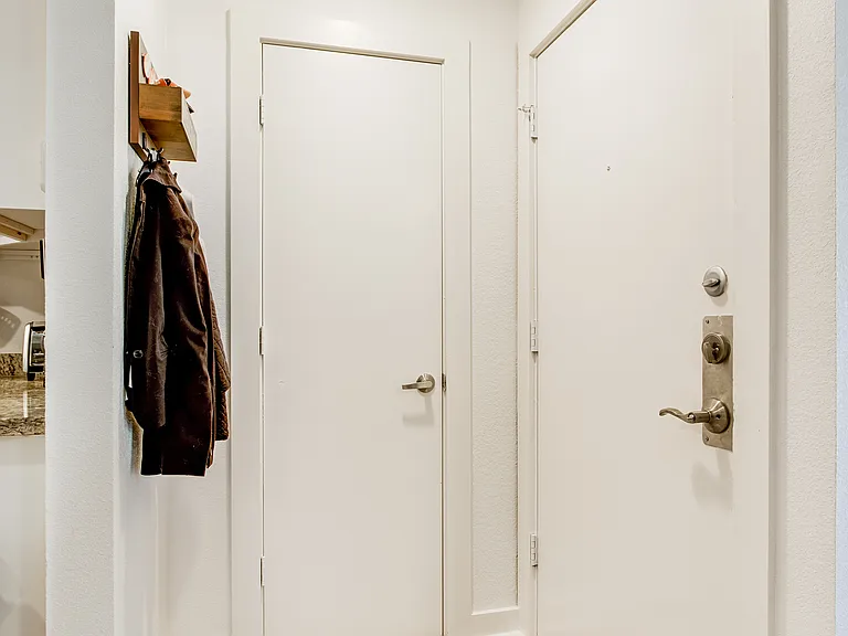 4777 Cedar Springs Rd #7P — Photo 3