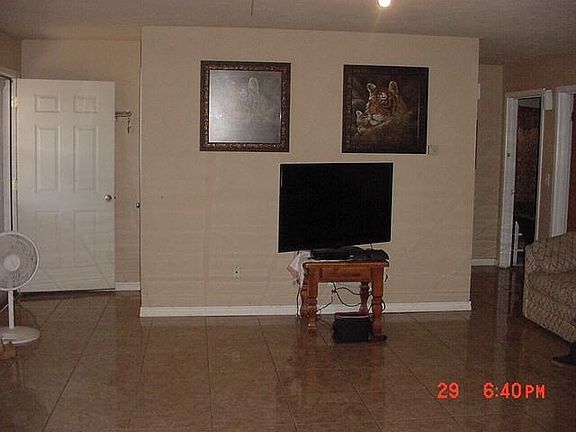 3rd image of 303 W 7th St
