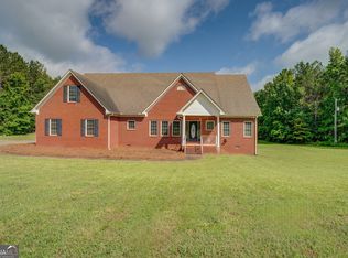 172 Lakeview Dr, Newborn, GA 30056