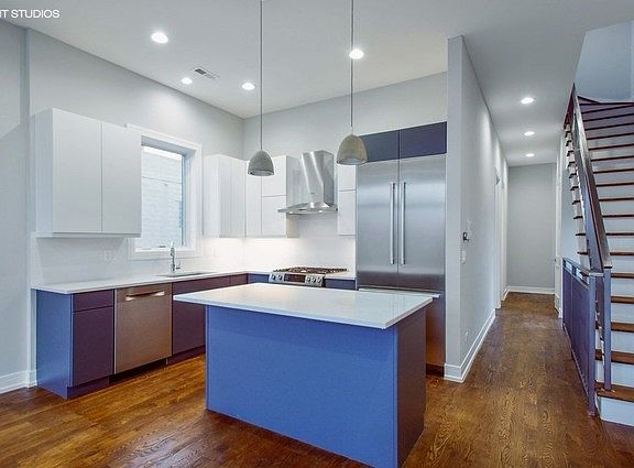 3rd image of 1036 N Paulina St #3