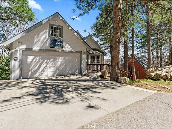 4th image of 221 Grizzly Rd