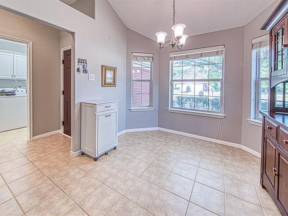 3rd image of 19431 Stamford Drive