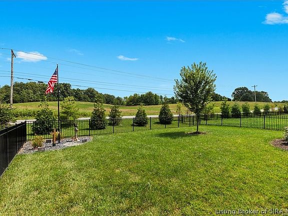 5th image of 8008 Turf Way Trail