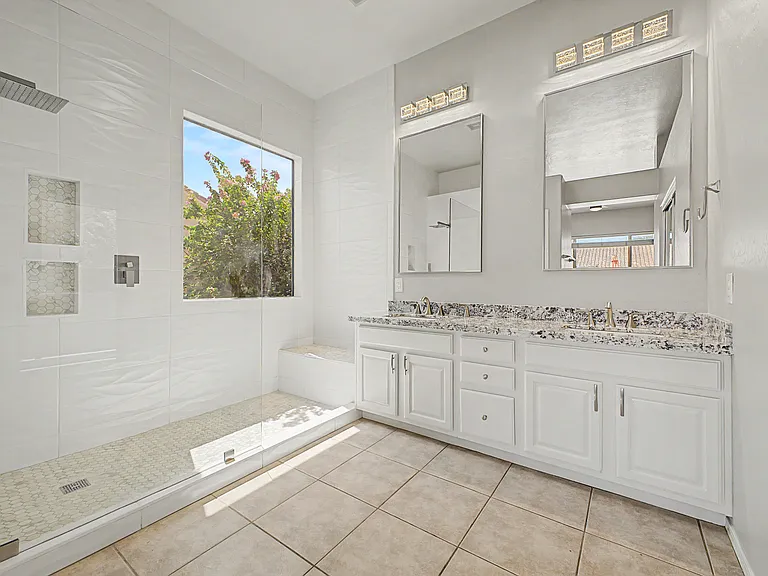 1292 W Longhorn Dr — Photo 18